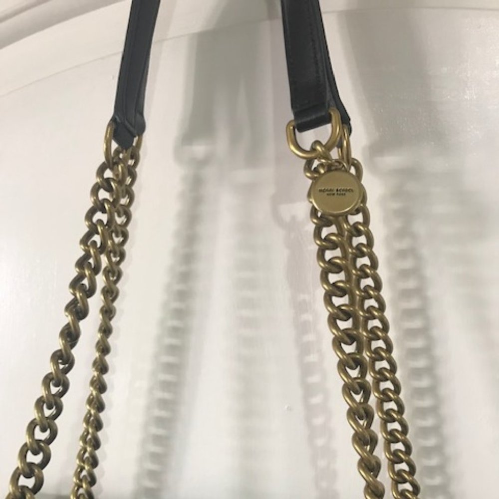 Henri Bendel - Picture 2 of 2